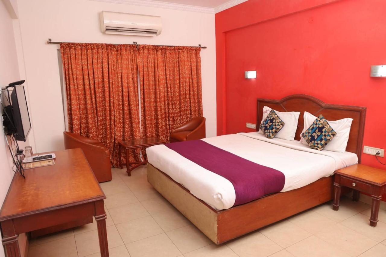 Goldmine Hotels Chennai Exterior foto